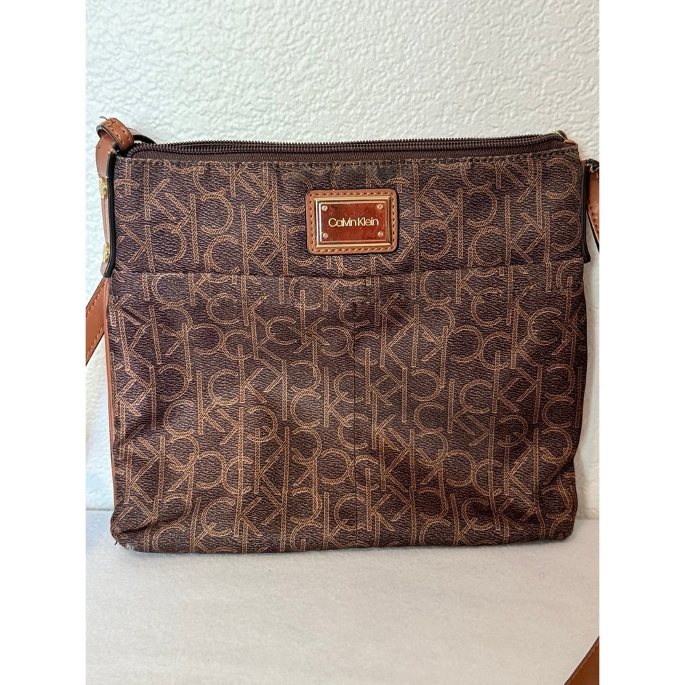Calvin Klein purse crossbody adjustable strap